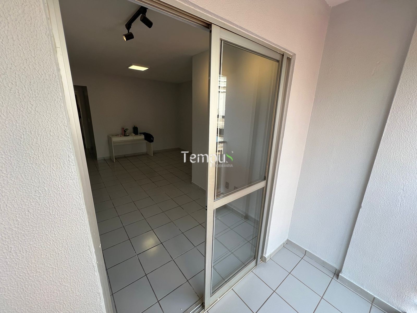 Apartamento à venda com 3 quartos, 75m² - Foto 7