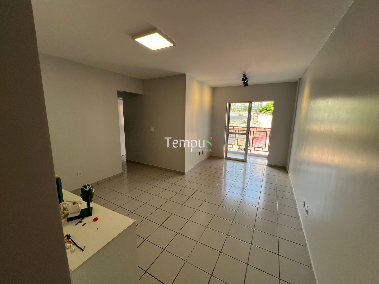 Apartamento à venda com 3 quartos, 75m² - Foto 3