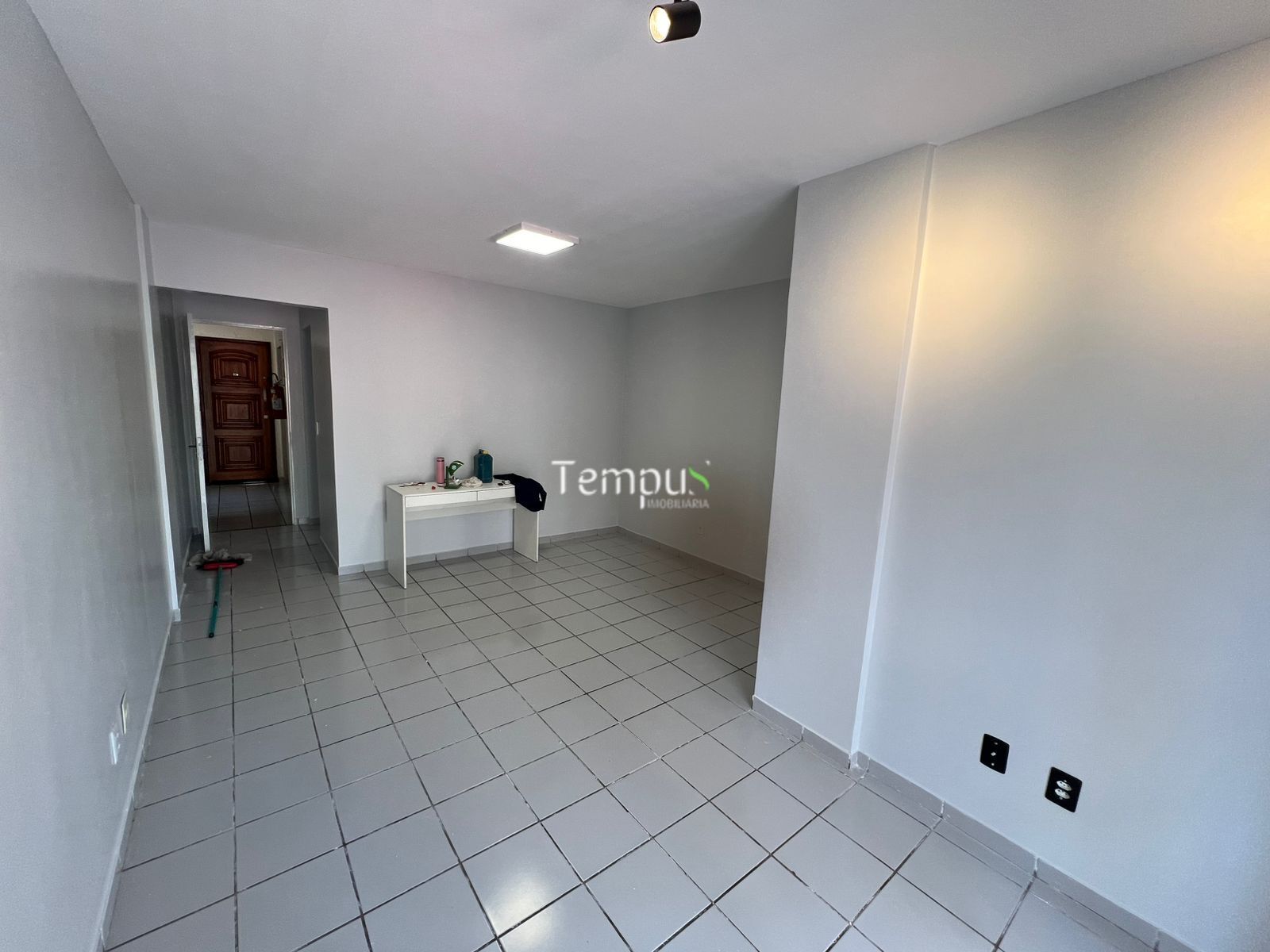 Apartamento à venda com 3 quartos, 75m² - Foto 18