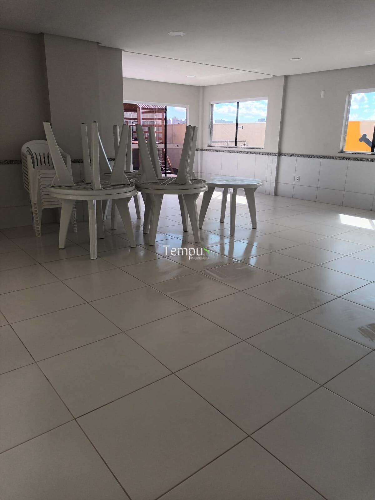 Apartamento para alugar com 2 quartos, 68m² - Foto 4