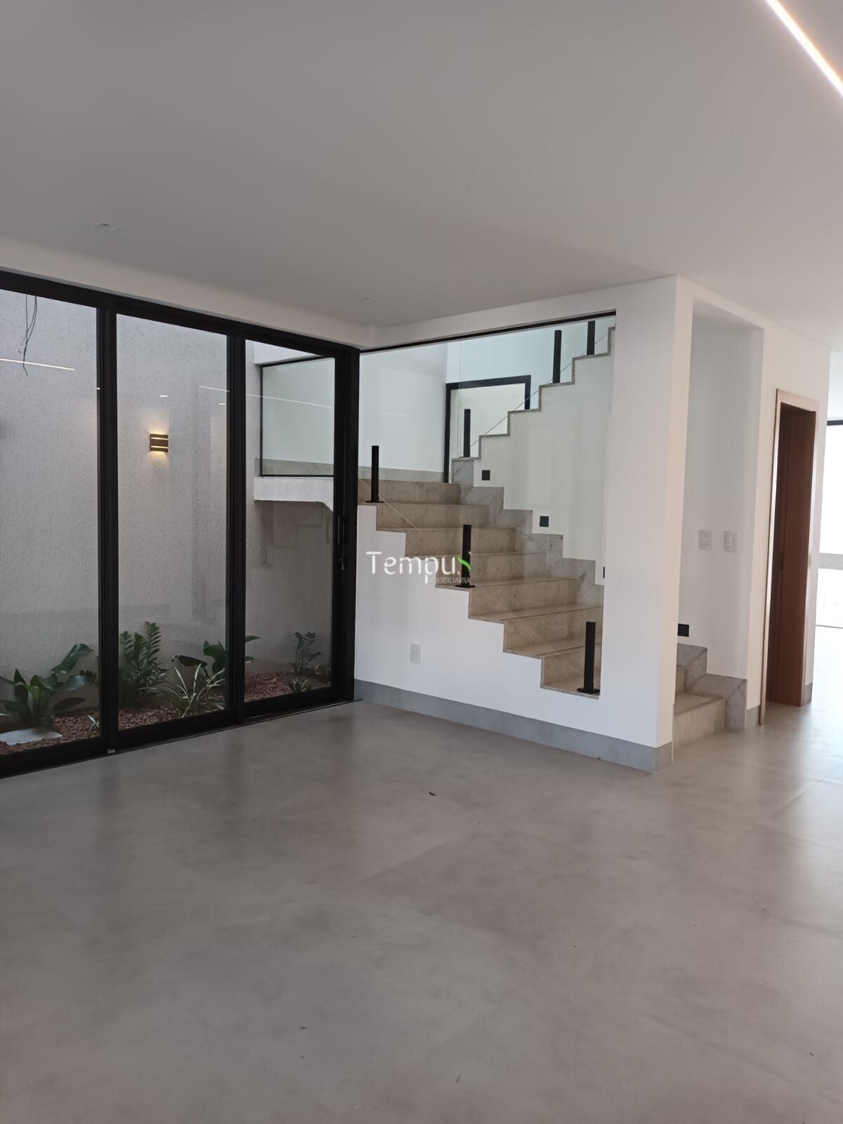 Sobrado à venda com 3 quartos, 210m² - Foto 4