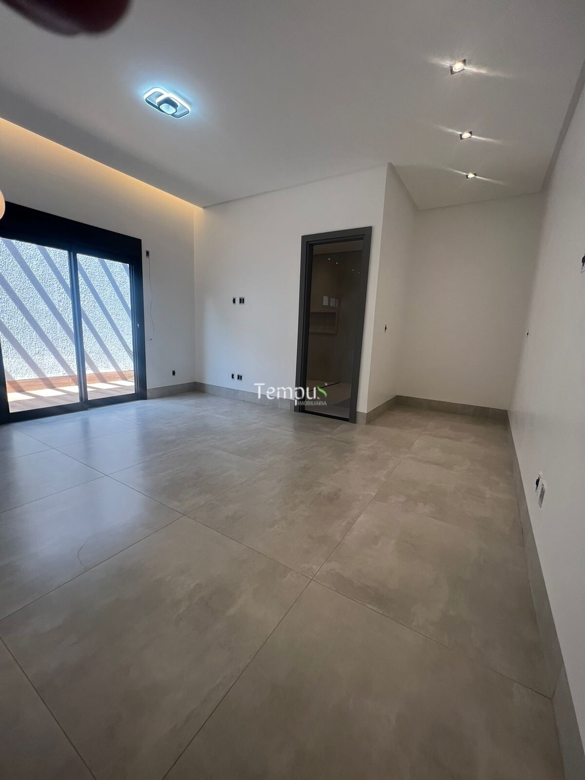 Casa à venda com 3 quartos, 185m² - Foto 11