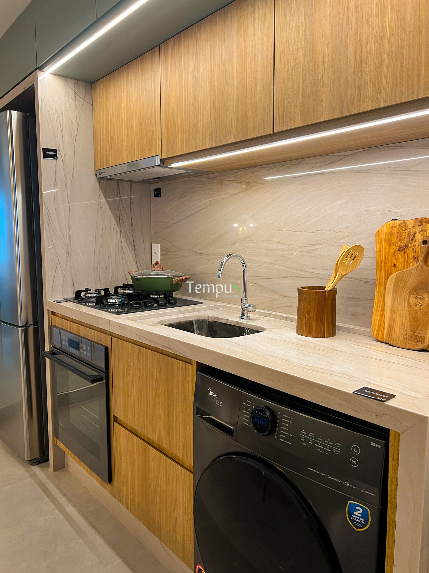 Apartamento à venda com 2 quartos, 71m² - Foto 2