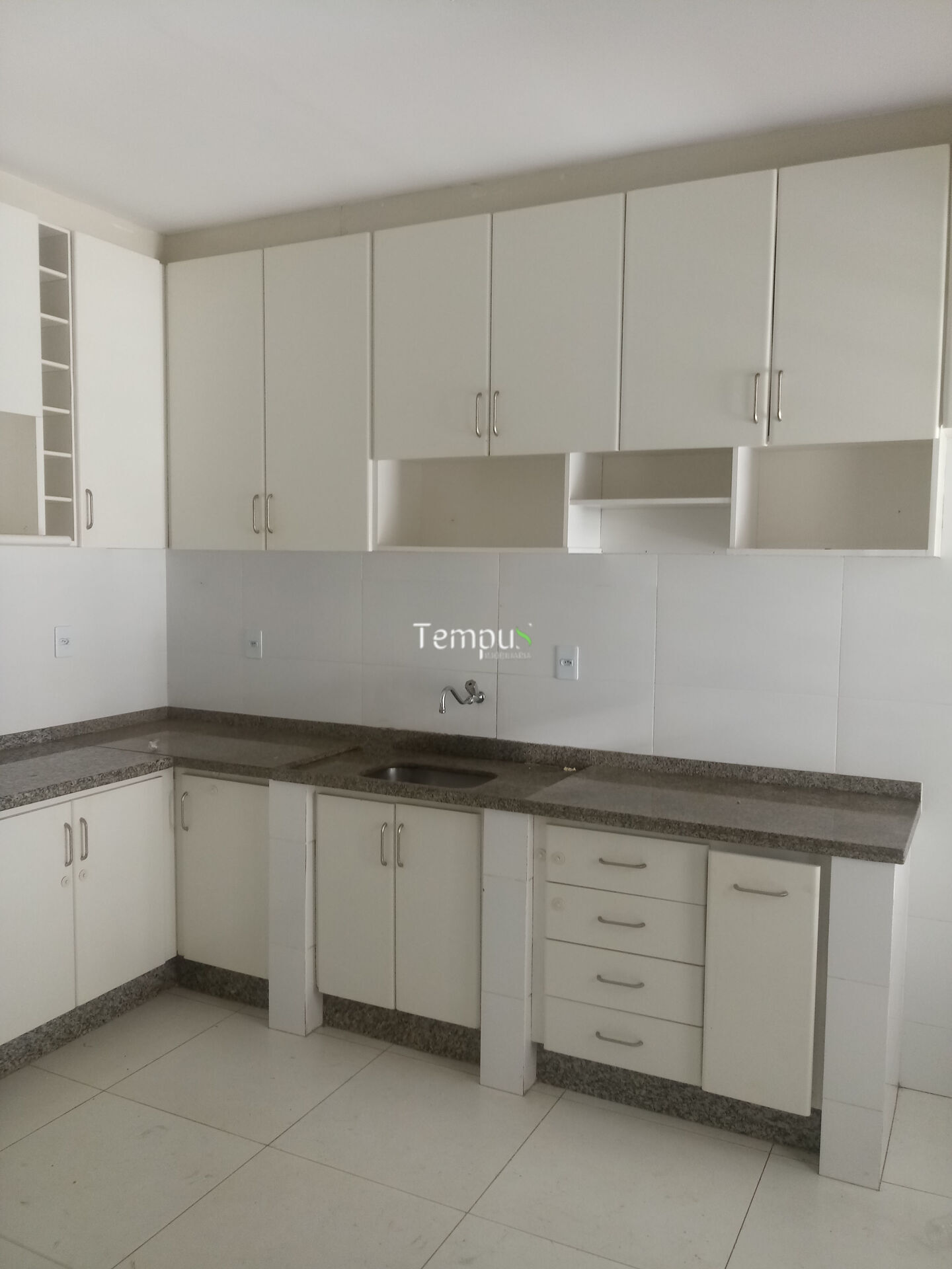Casa à venda com 3 quartos, 112m² - Foto 4