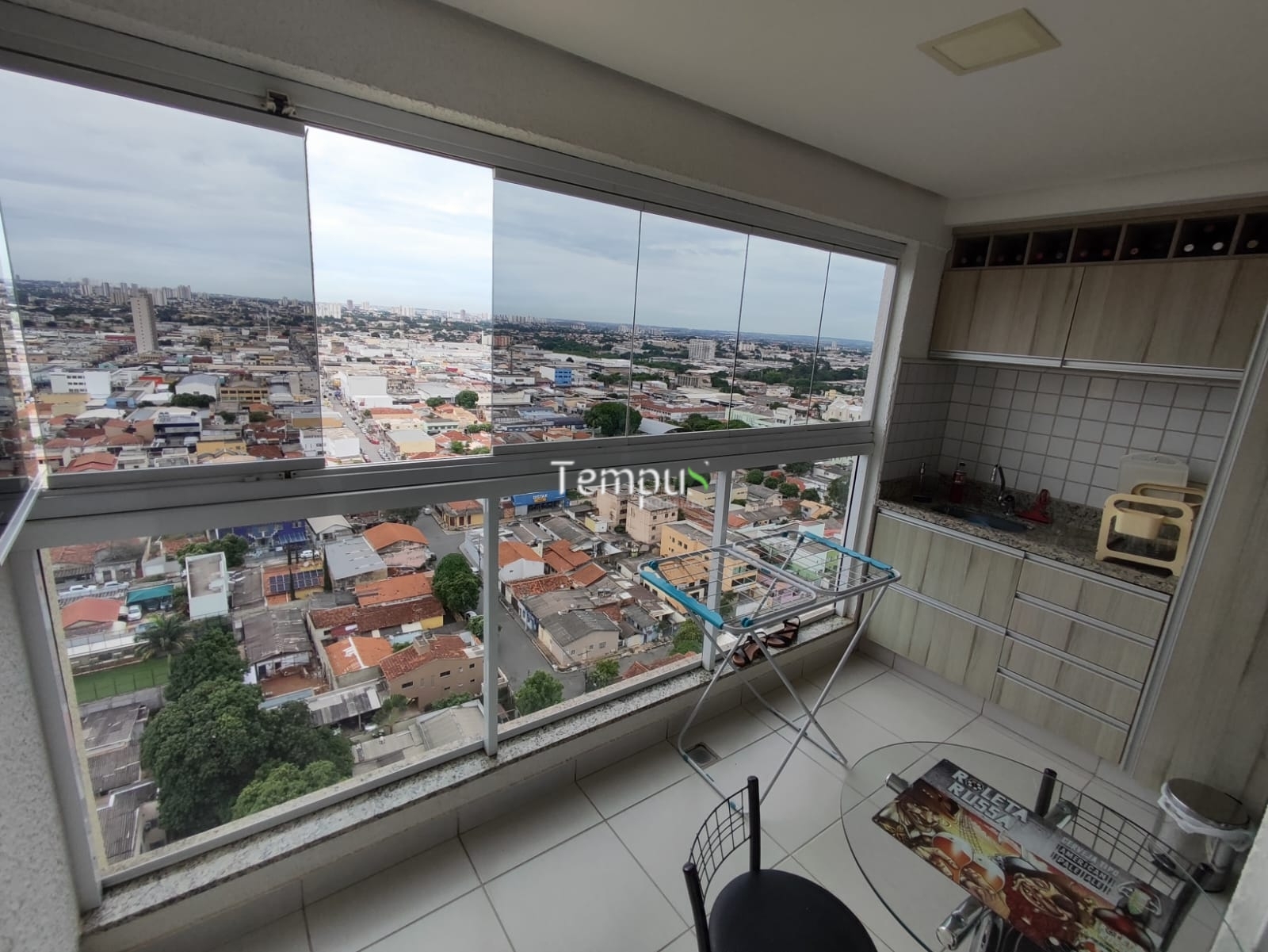 Apartamento à venda com 2 quartos, 68m² - Foto 1