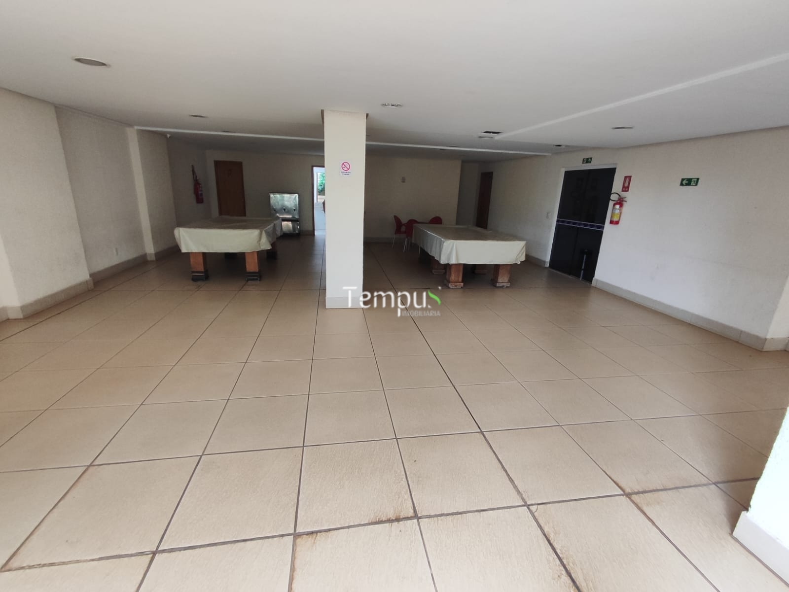 Apartamento à venda com 2 quartos, 68m² - Foto 32