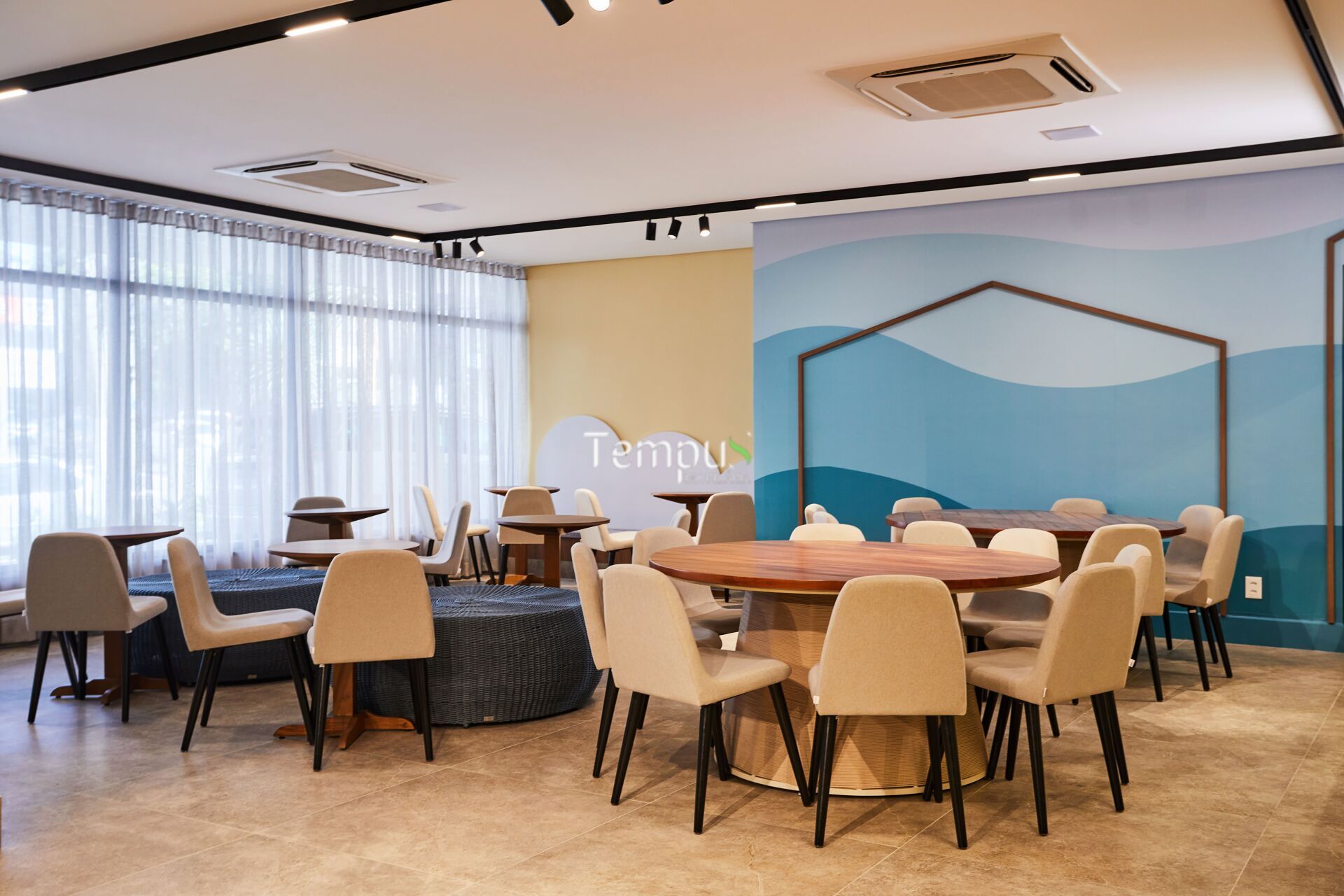 Apartamento à venda com 3 quartos, 185m² - Foto 1