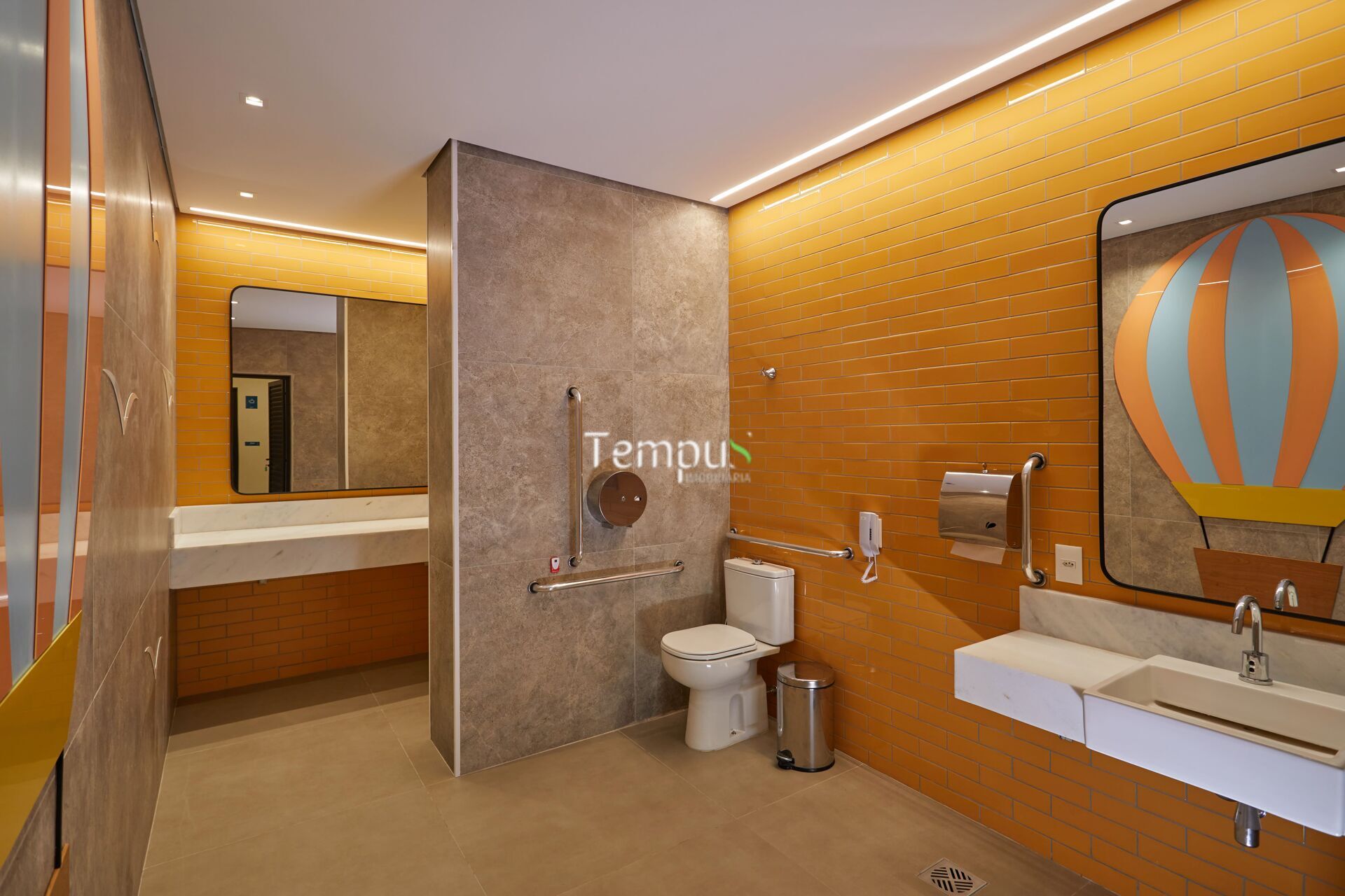 Apartamento à venda com 3 quartos, 185m² - Foto 3