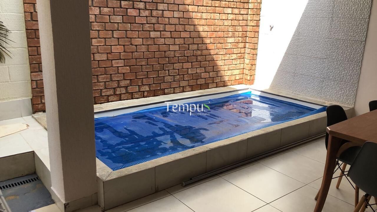 Sobrado à venda com 3 quartos, 200m² - Foto 17