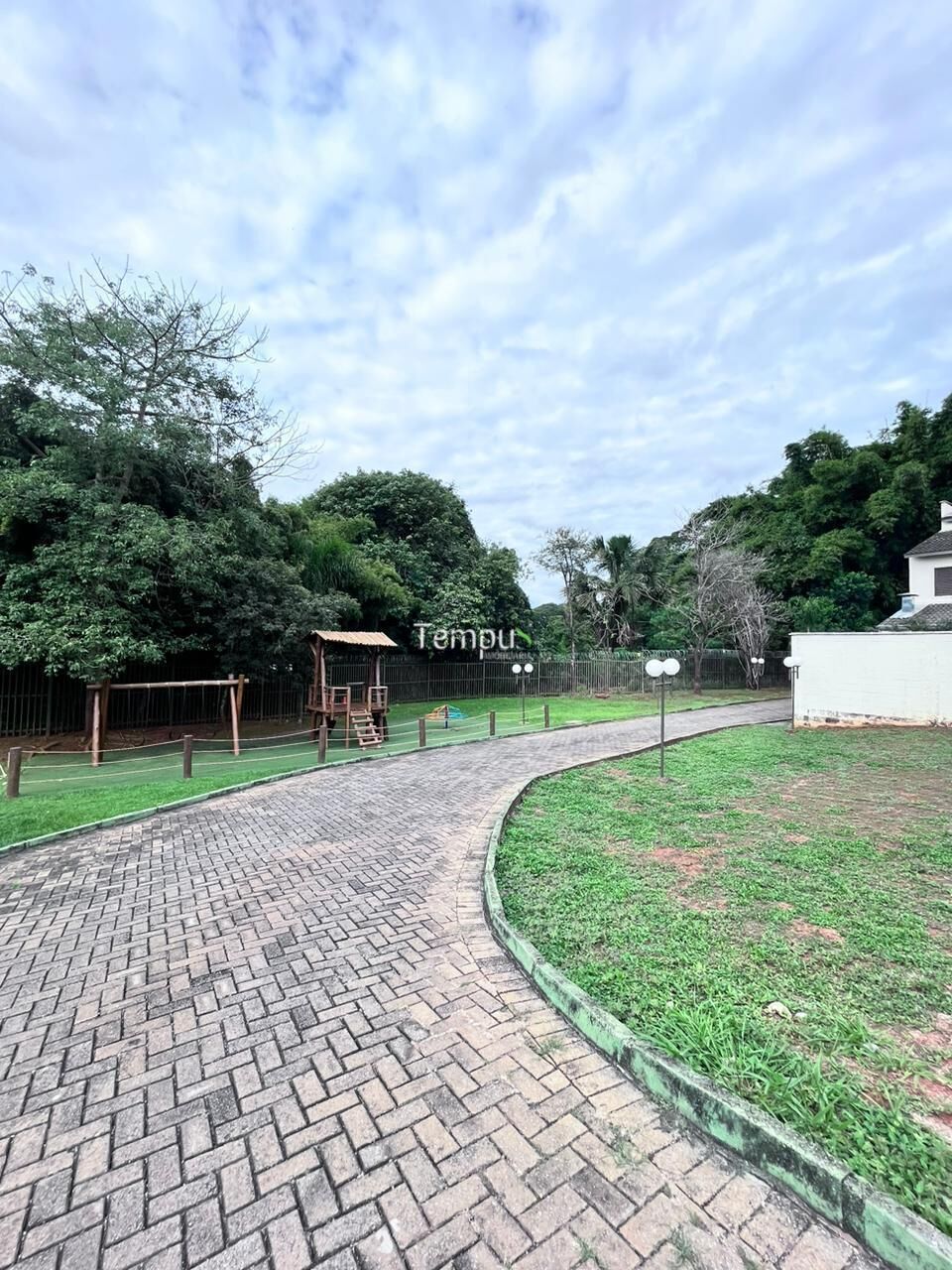 Sobrado à venda com 3 quartos, 200m² - Foto 27