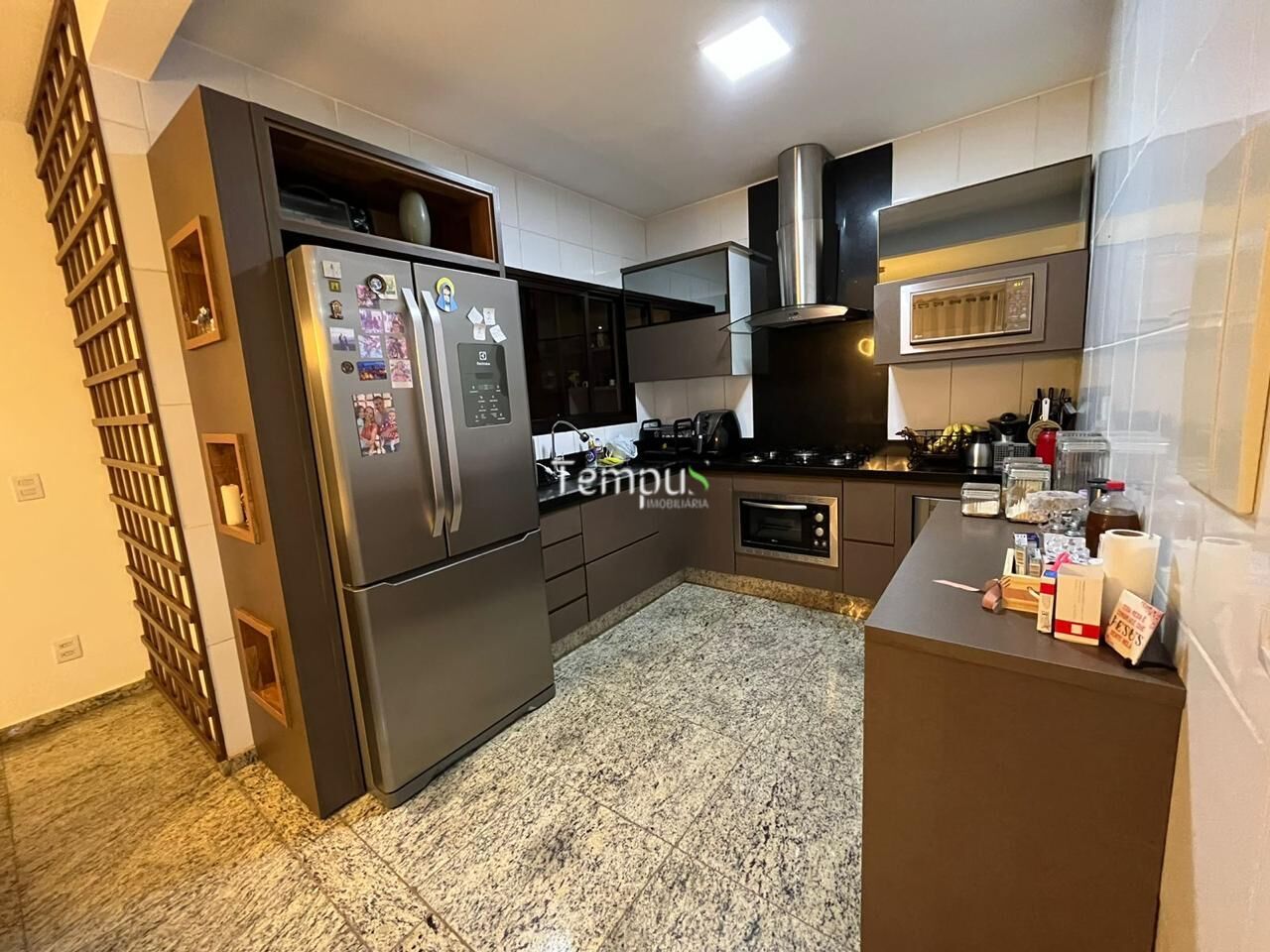 Sobrado à venda com 3 quartos, 200m² - Foto 2