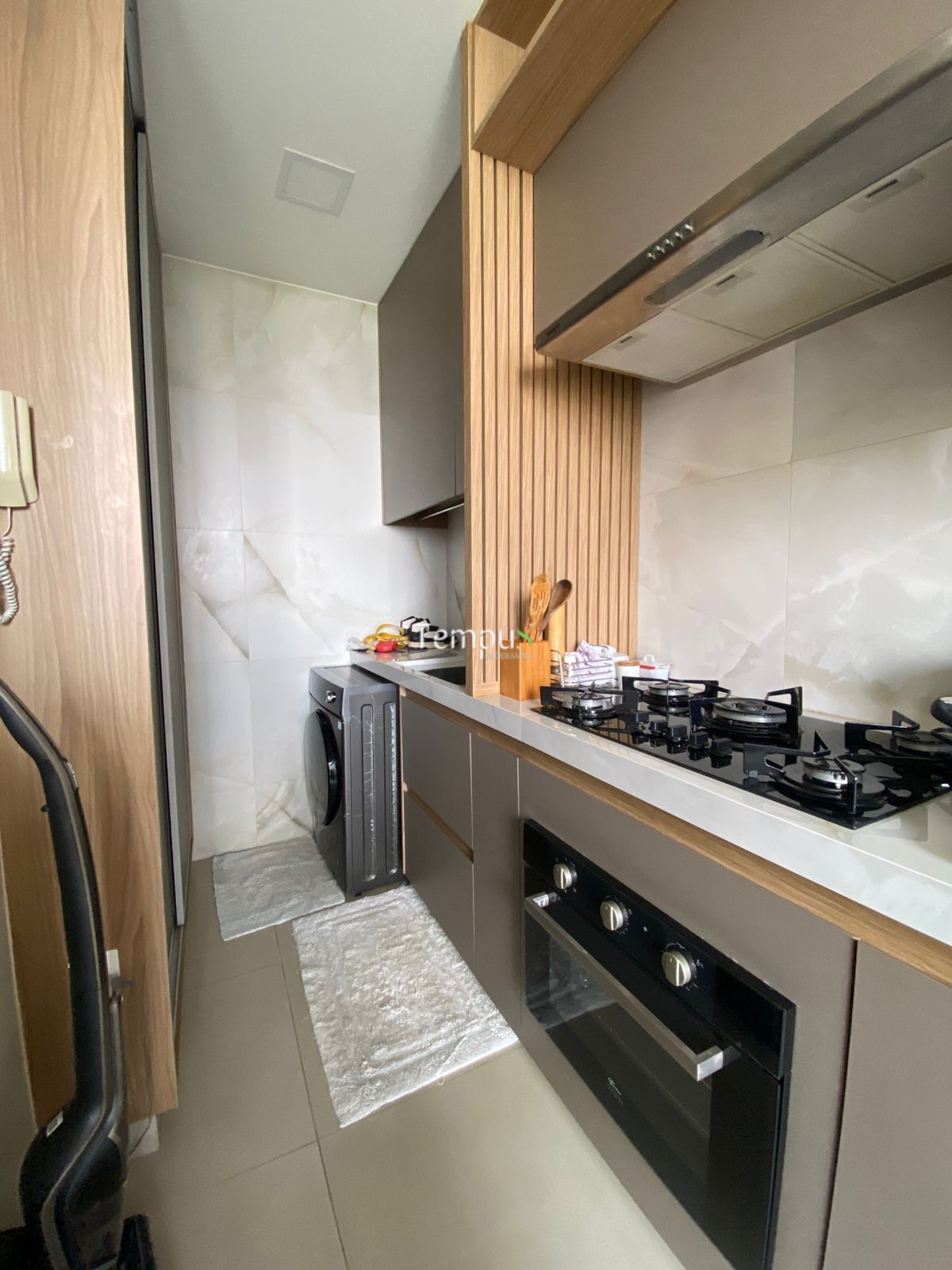Apartamento à venda com 2 quartos, 69m² - Foto 7