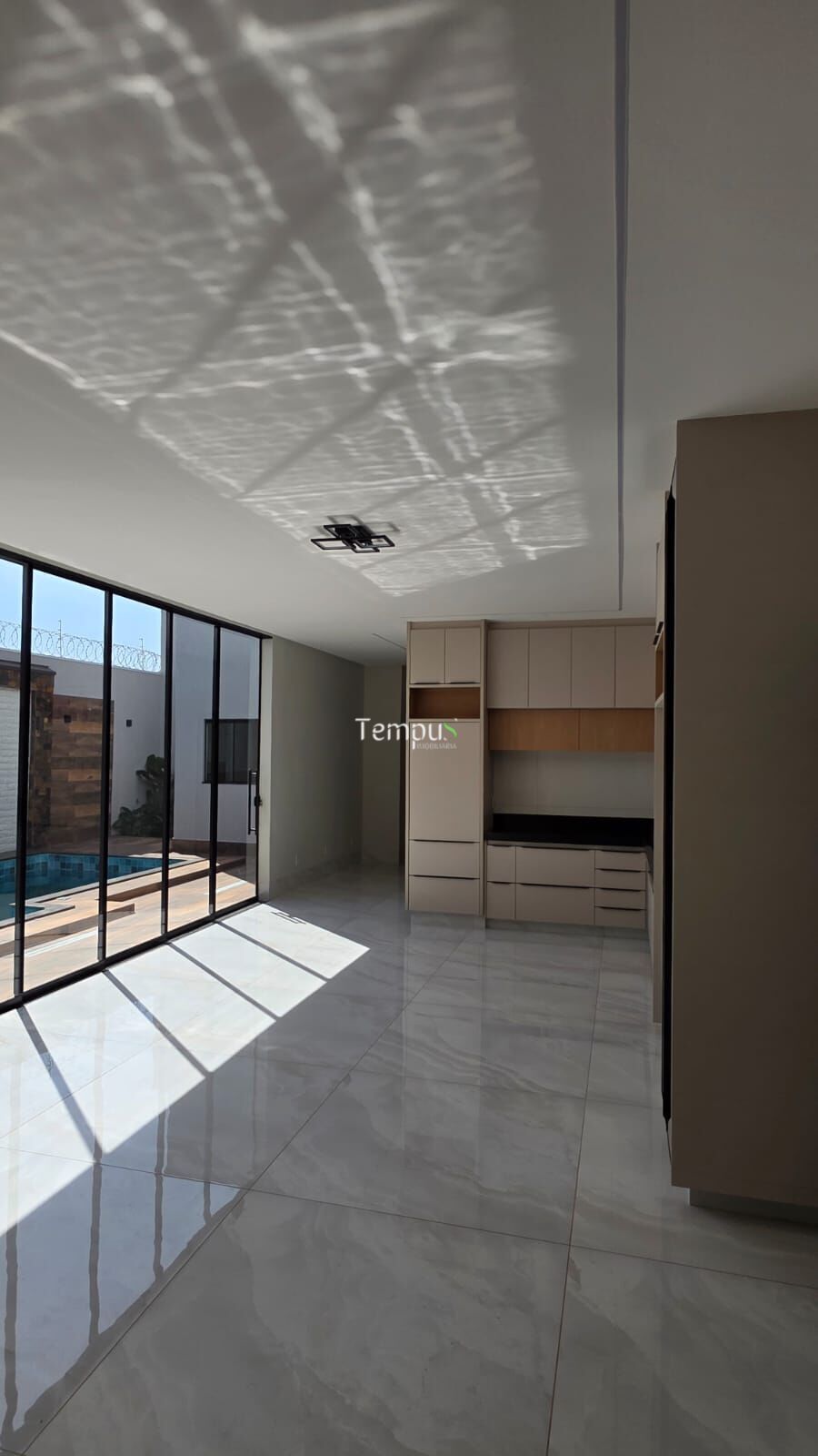 Casa à venda com 3 quartos, 200m² - Foto 3