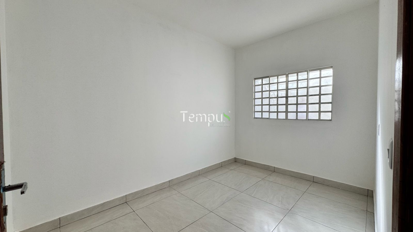 Casa à venda com 3 quartos, 90m² - Foto 11