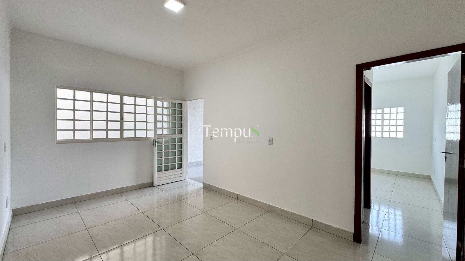 Casa à venda com 3 quartos, 90m² - Foto 12