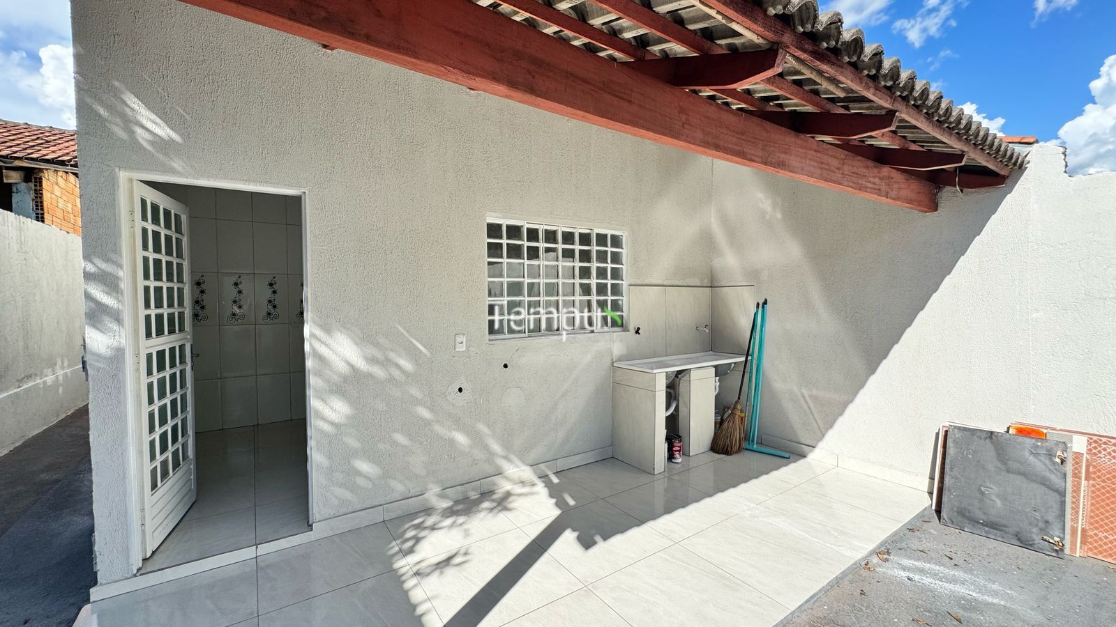 Casa à venda com 3 quartos, 90m² - Foto 9