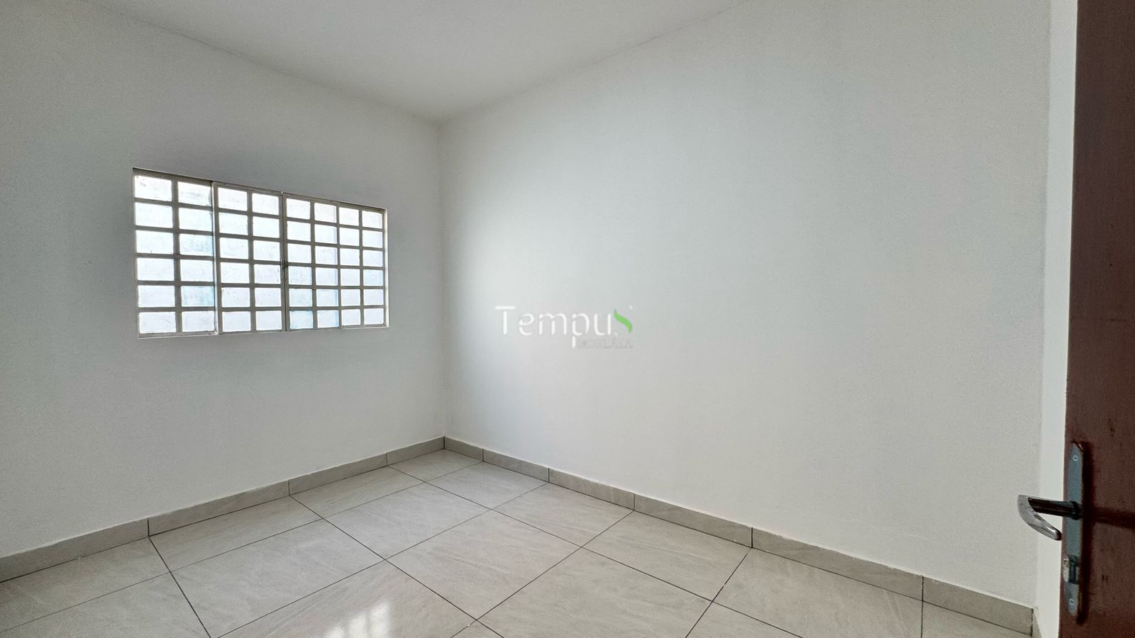 Casa à venda com 3 quartos, 90m² - Foto 10