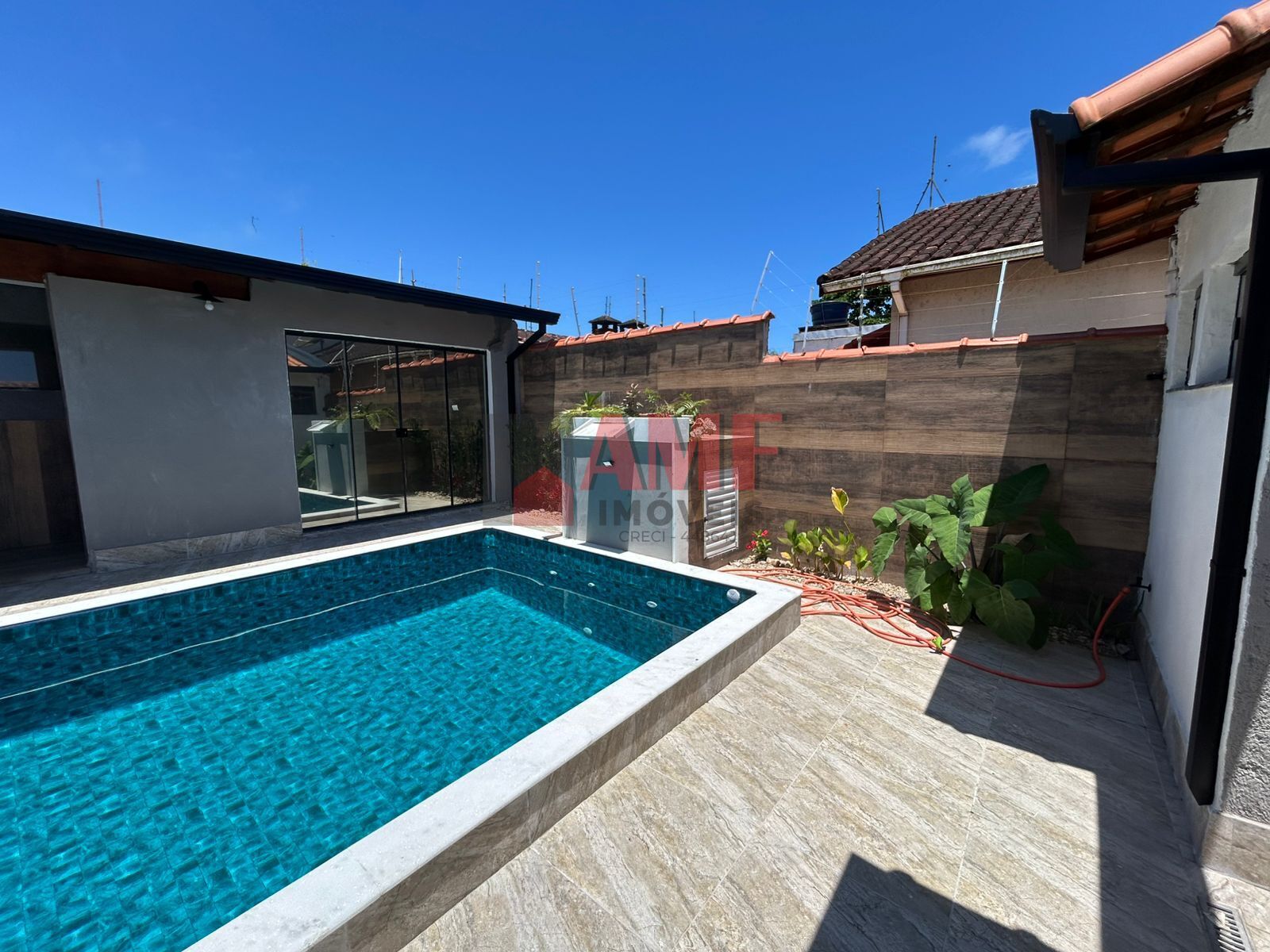 Casa, 4 quartos, 143 m² - Foto 2