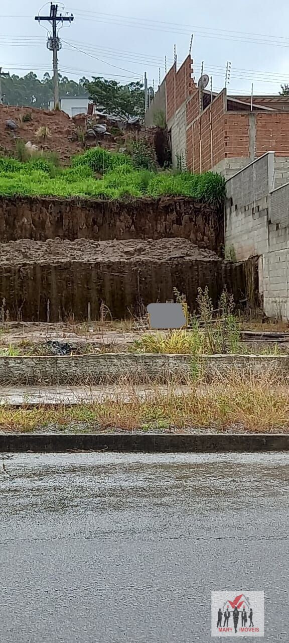 Terreno à venda no bairro Loteamento Residencial Tiradentes - Poços de Caldas/MG