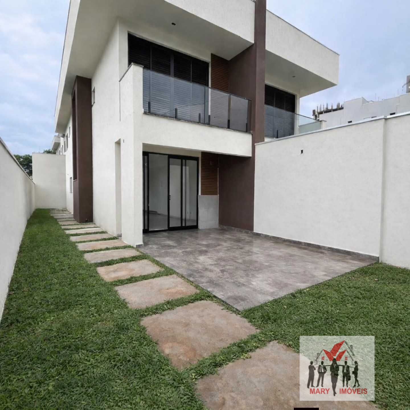 Casa à venda no bairro Jardins de Florença - Poços de Caldas/MG