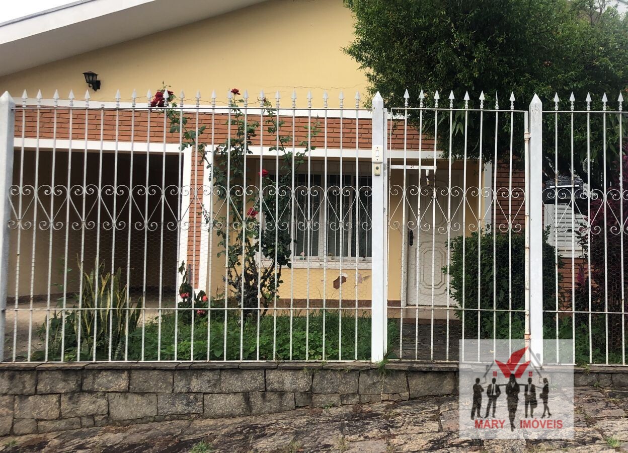 Casa à venda no bairro Centro - Poços de Caldas/MG