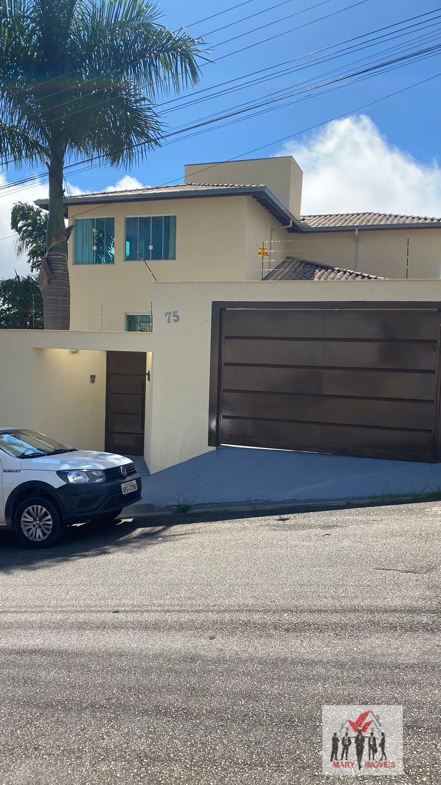 Casa à venda no bairro Parque Véu das Noivas - Poços de Caldas/MG