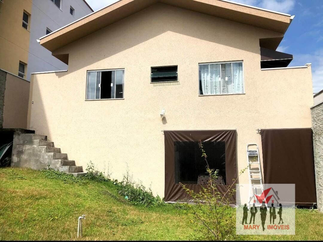 Casa à venda no bairro Campo das Antas - Poços de Caldas/MG