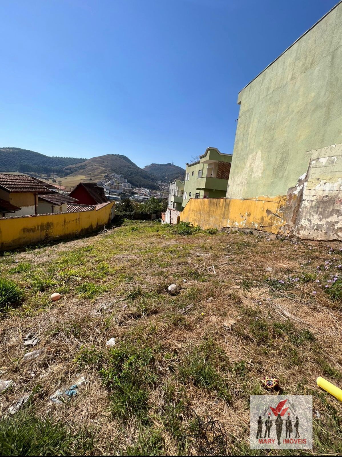 Terreno à venda no bairro Vila Togni - Poços de Caldas/MG