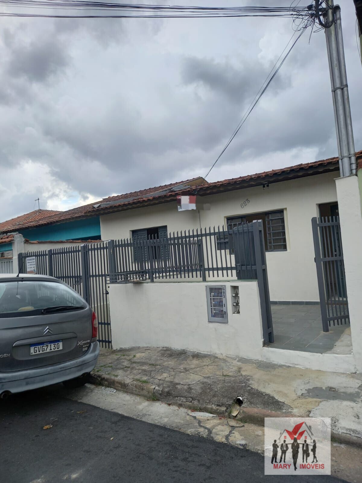 Casa à venda no bairro Jardim Country Club - Poços de Caldas/MG