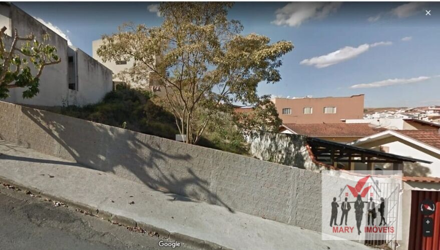 Terreno à venda no bairro Jardim Ipê - Poços de Caldas/MG