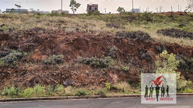 Terreno à venda no bairro Jardim Bandeirantes - Poços de Caldas/MG