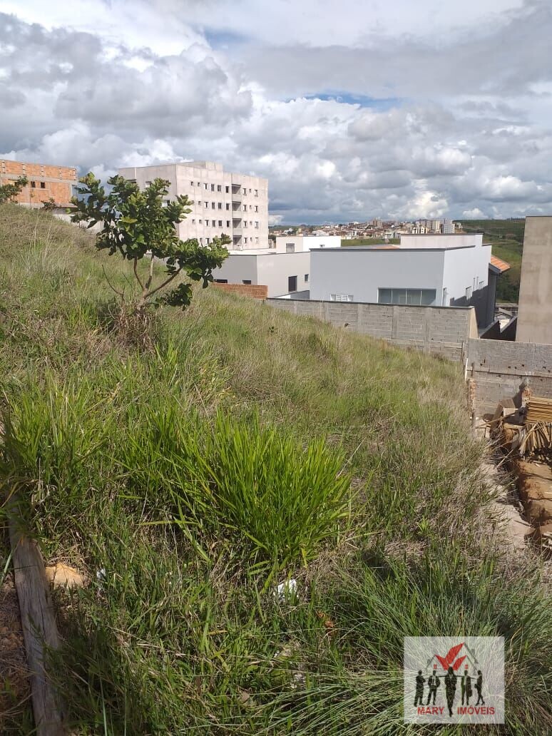 Terreno à venda no bairro Residencial Summer Ville - Poços de Caldas/MG