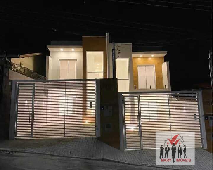 Casa à venda no bairro Jardim das Acácias - Poços de Caldas/MG