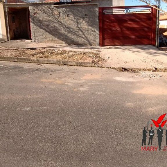 Casa Padrão para Venda em Santa Tereza Poços de Caldas-MG