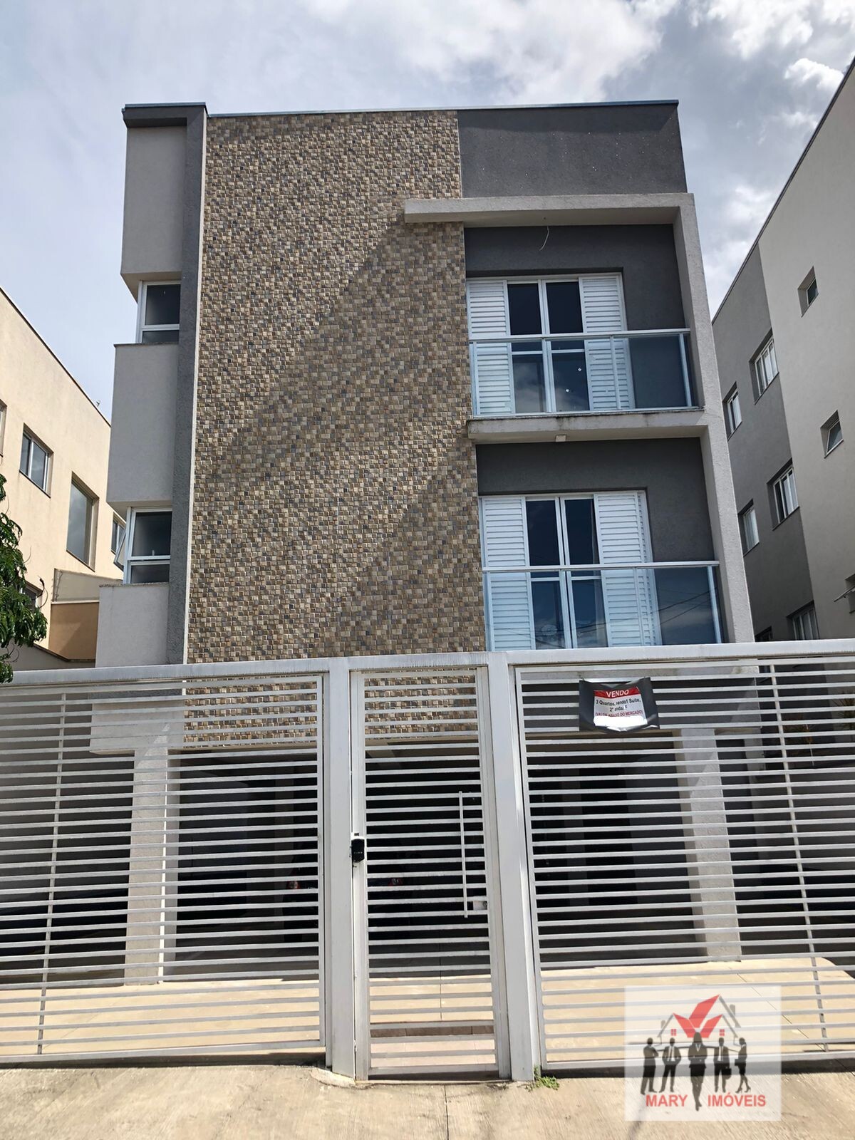 Apartamento à venda no bairro Jardim Carolina - Poços de Caldas/MG