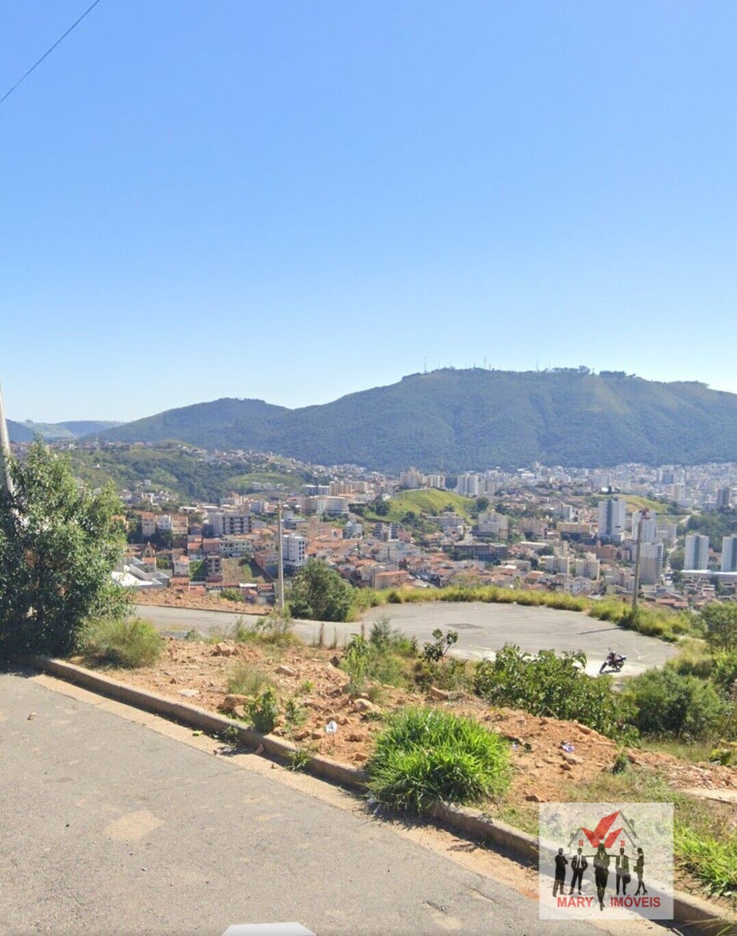 Terreno à venda no bairro Jardim Bandeirantes - Poços de Caldas/MG