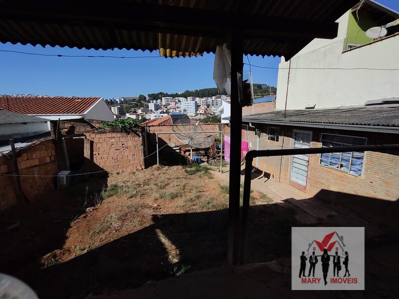 Terreno à venda no bairro Jardim Country Club - Poços de Caldas/MG