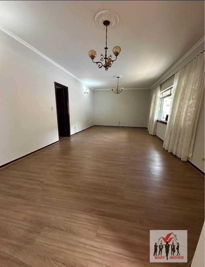 Casa à venda no bairro Centro - Poços de Caldas/MG
