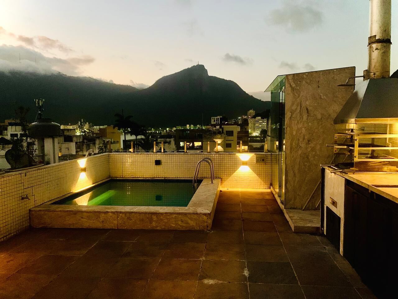 Cob Ipanema Redentor 250M² — pronto para morar no Redentor