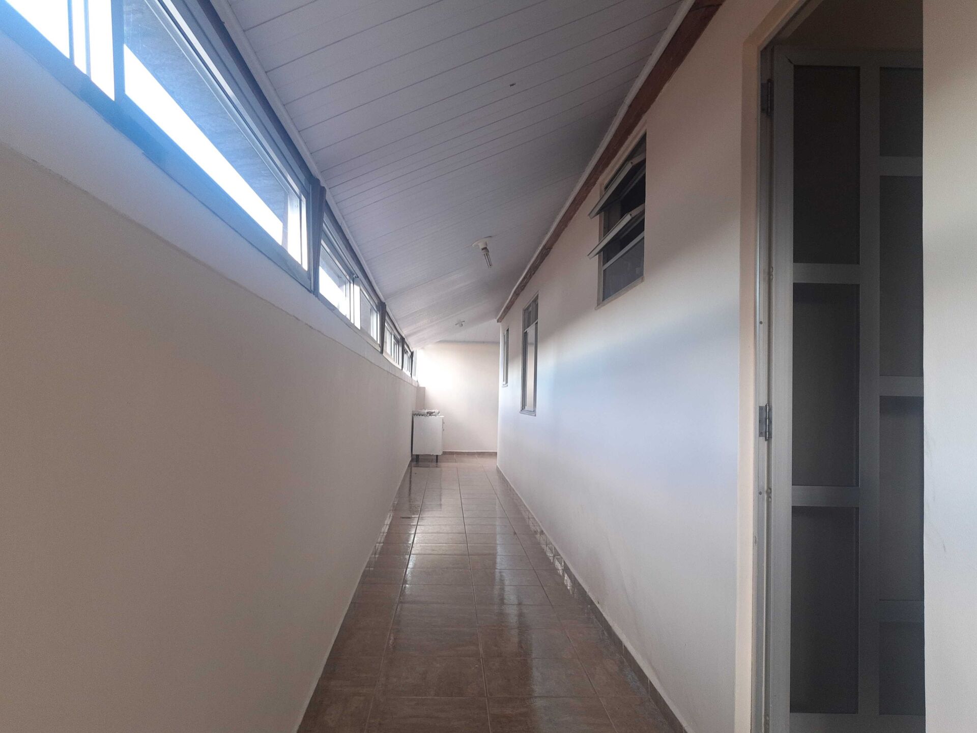 Casa à venda com 4 quartos, 700m² - Foto 2