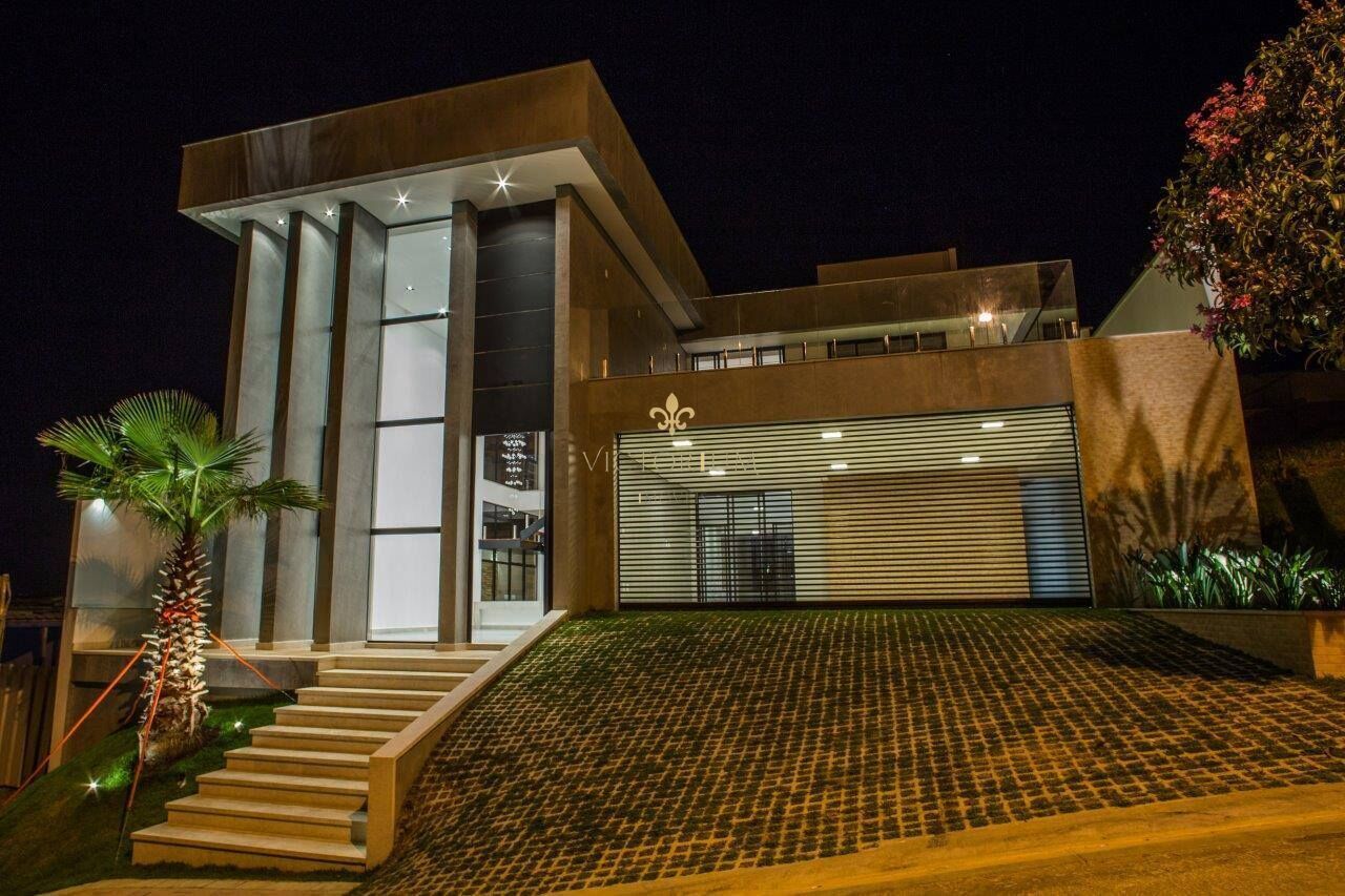 Casa de Condomínio à venda com 4 quartos, 498m² - Foto 2