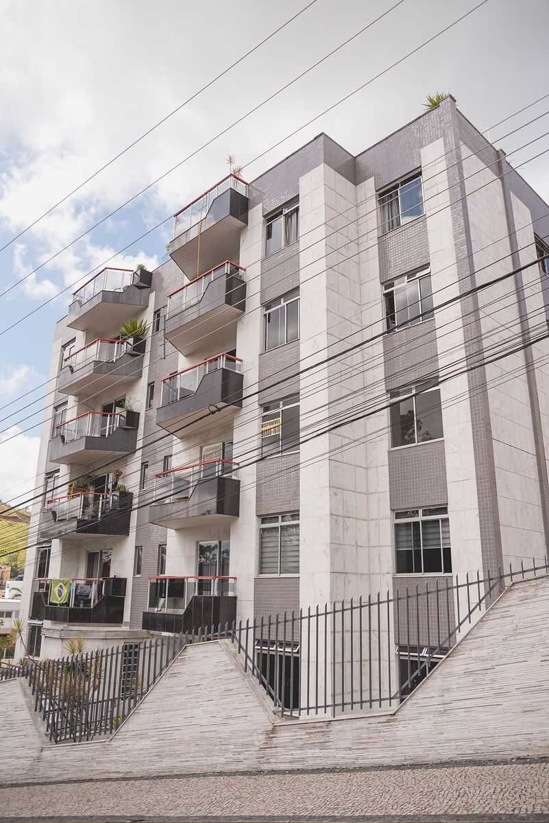 Apartamento à venda com 3 quartos, 120m² - Foto 1