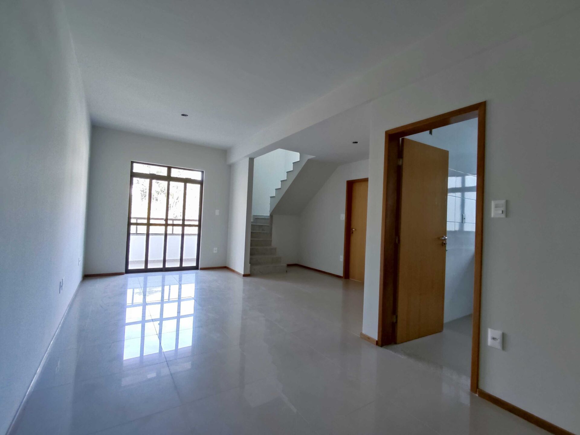 Cobertura à venda com 3 quartos, 156m² - Foto 1