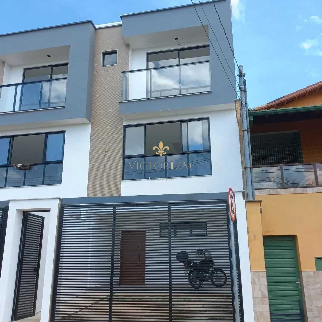 Casa à venda com 2 quartos, 140m² - Foto 2