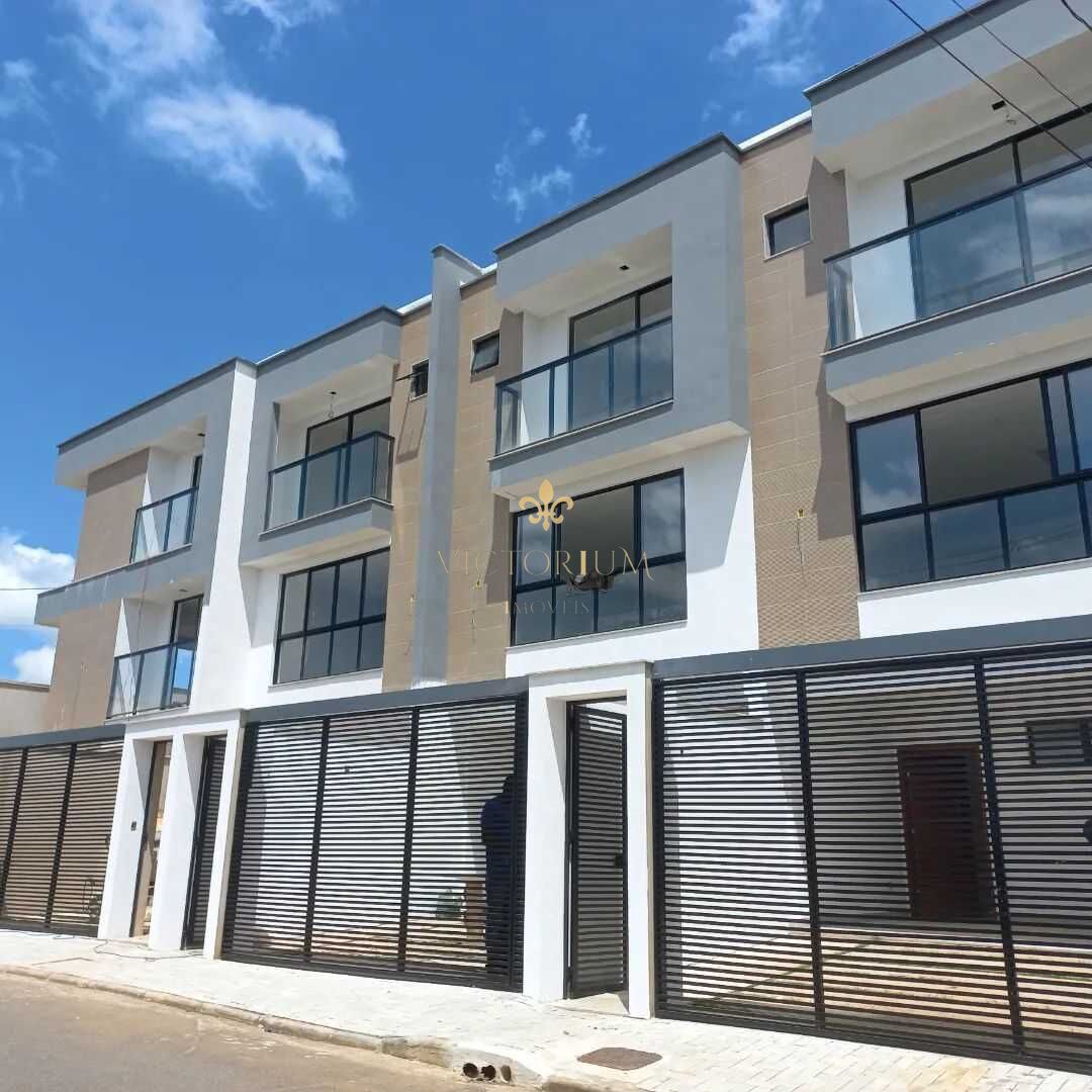 Casa à venda com 2 quartos, 140m² - Foto 1