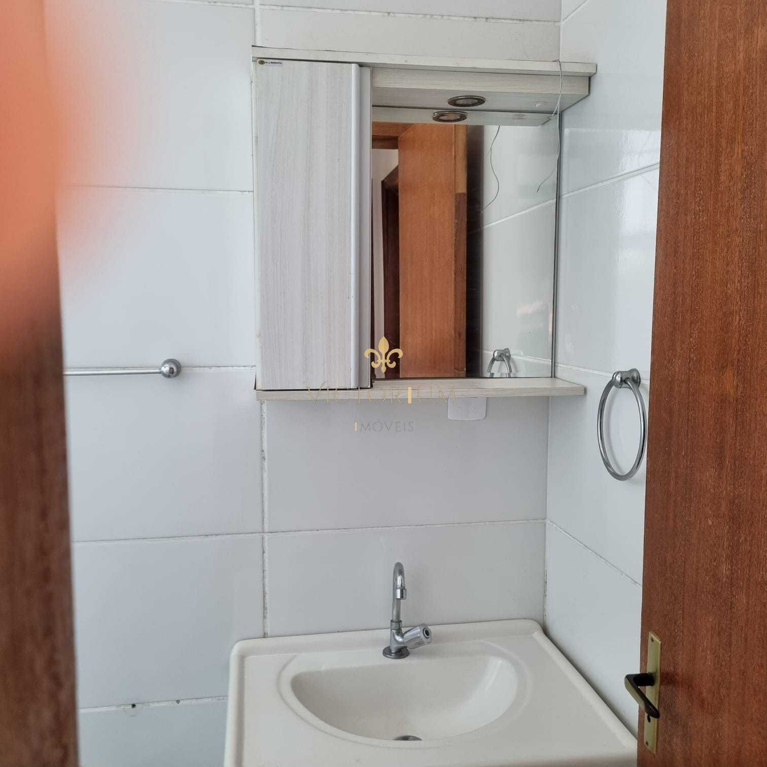 Casa à venda com 2 quartos, 80m² - Foto 3