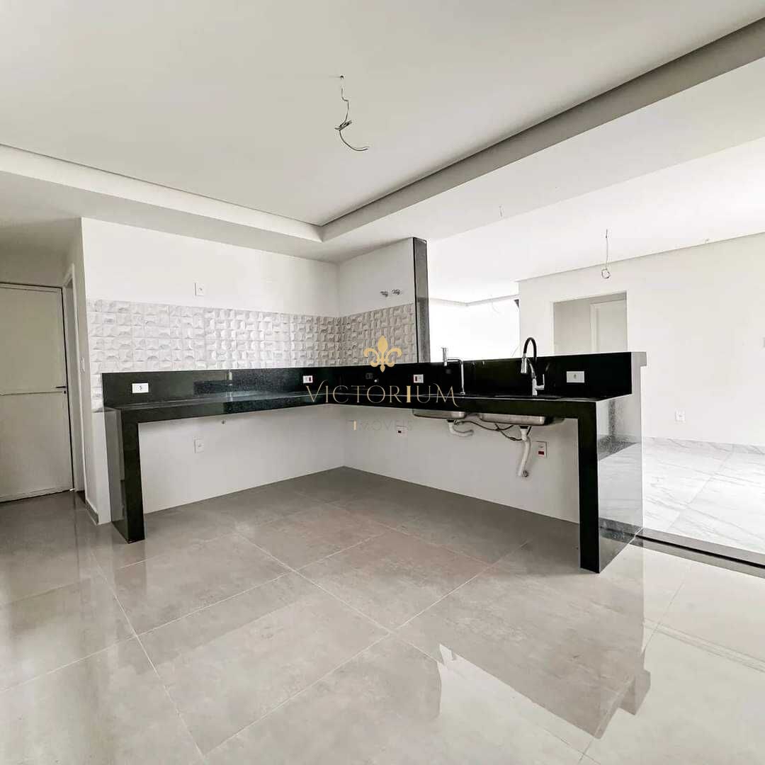 Casa à venda com 4 quartos, 328m² - Foto 14