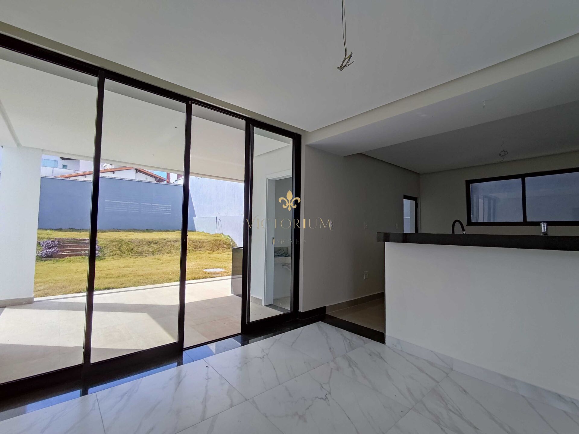 Casa à venda com 4 quartos, 328m² - Foto 12