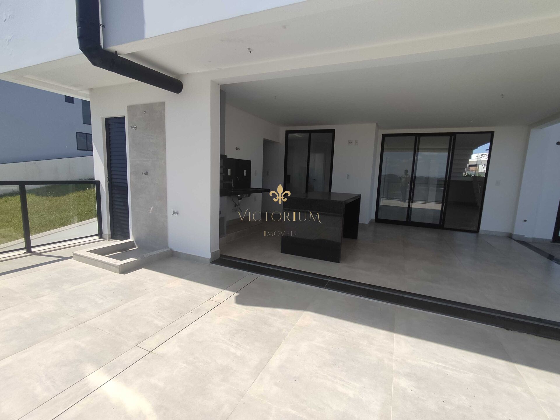 Casa de Condomínio à venda com 4 quartos, 350m² - Foto 9