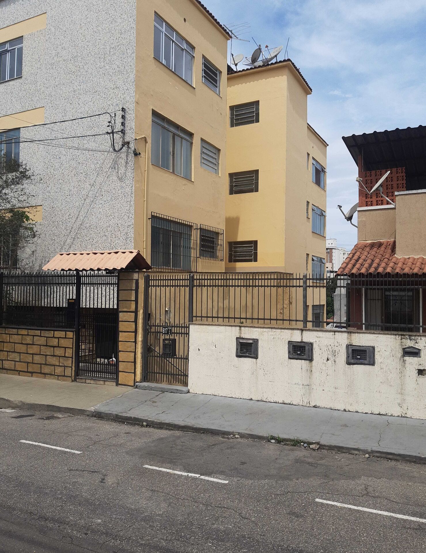 Apartamento à venda com 3 quartos, 89m² - Foto 2